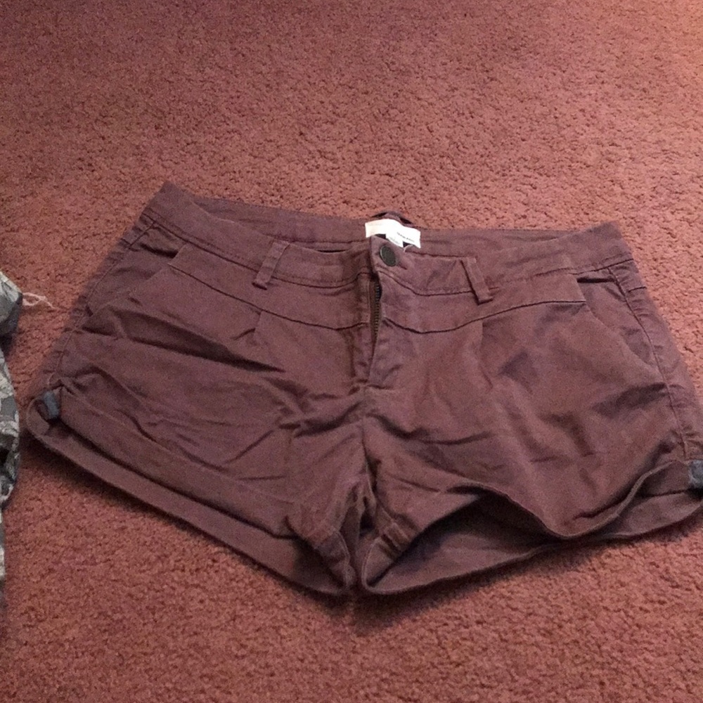 Light maroon shorts